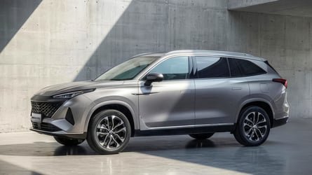 Omoda, JAECOO y EBRO, boquiabiertos con el precio del nuevo MG PHEV