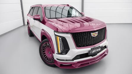Dieser Cadillac Escalade eskaliert zum pinken Inferno