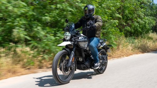 Royal Enfield lanza la edición especial Mana Black de la Himalayan