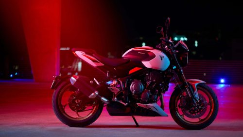 Triumph Trident 800: una atractiva naked con 115 CV