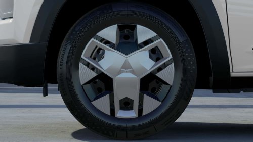 Nuevo Dacia Spring 2025: 8.190 €, carga gratuita 30.000 km… mmm BYD Dolphin Surf