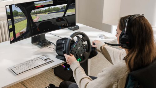 Logitech's New Steering Wheel Is For Serious Sim Racers. We Got a Hands-On Look
