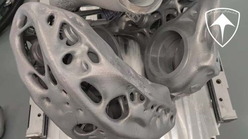 Il existe une nouvelle supercar italienne avec un moteur V12... Et ce n'est pas une Ferrari