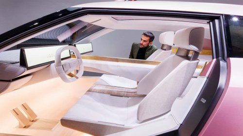 EV Radikal Baru Jaguar Mungkin Tetap Punya Mesin Bensin