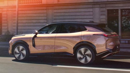 Lynk &amp; Co 08 mit neuem Reichweiten-Weltrekord für Plug-in-Hybrid