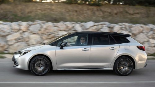 Toyota, Sólo 4,5 l/100 km y 598 litros de maletero: el mejor Toyota para familias