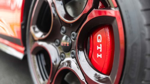 Volkswagen Golf GTI 50 Aniversario: 325 CV y casi 57.000 euros