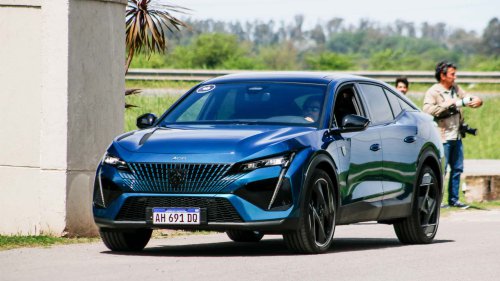 Apuntes del lanzamiento del Peugeot 408