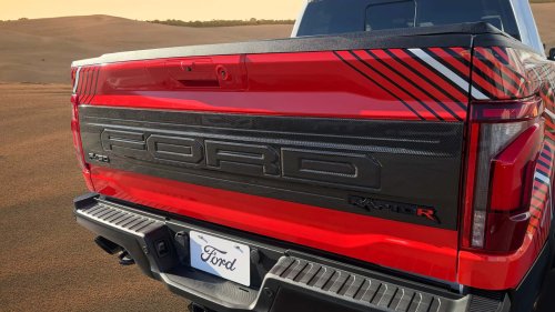 Ford, Ford F-150, Ford Reveals F-150 Raptor R With 900+ HP But You Can’t Buy It (Yet)