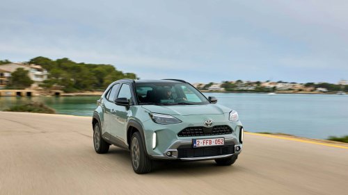 Nuevo Toyota Yaris Cross 2025: oferta SUV, Hybrid Eco, revisiones, garantía WOW