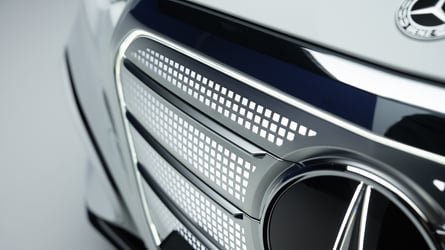 El nuevo Clase C eléctrico recupera el frontal de los Mercedes clásicos