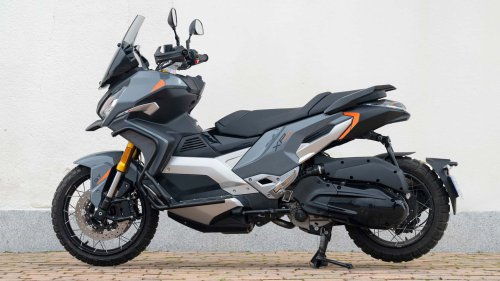 Peugeot XP 400, conducimos el maxiscooter aventurero francés