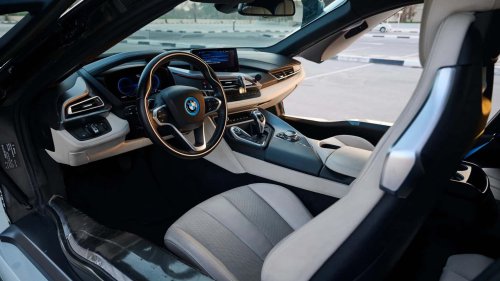 BMW, BMW i8, La BMW i8 de Maradona est aux enchères