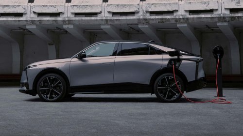 DS, DS Nº8 coche de lujo único con máxima calidad y 8 años de garantía