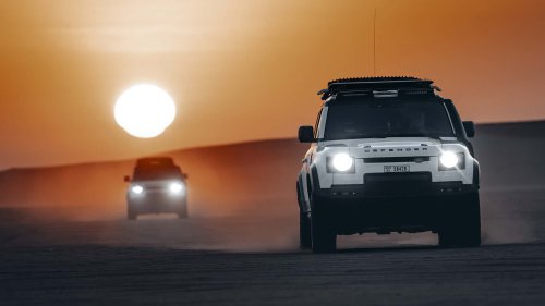 Le Defender partenaire officiel du Dakar 2026 : à l'œuvre dans le désert