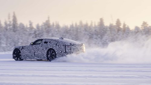 Jaguar Luxury GT für 2026 zeigt sich auf neuen offiziellen Fotos