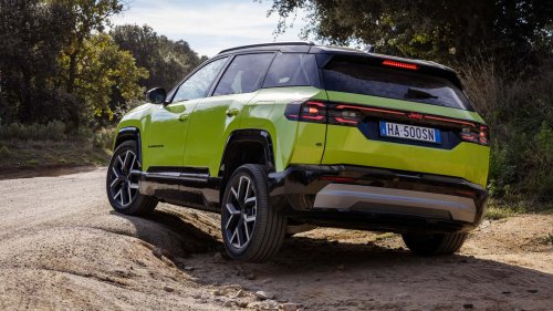 Jeep Compass vs. Toyota RAV4, comparativa de SUV superventas