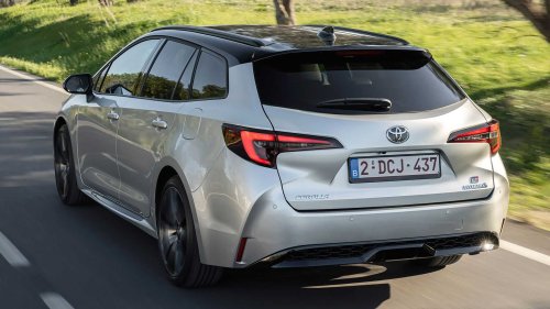 Toyota, Sólo 4,5 l/100 km y 598 litros de maletero: el mejor Toyota para familias