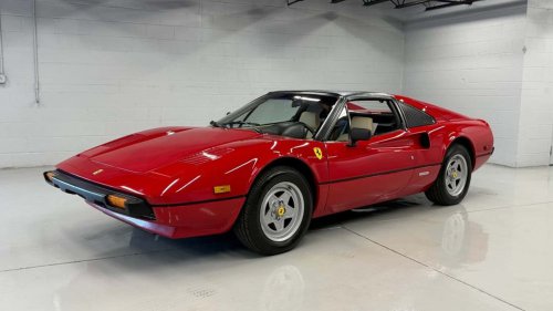 Cette Ferrari 308 GTS de Magnum est mise aux enchères