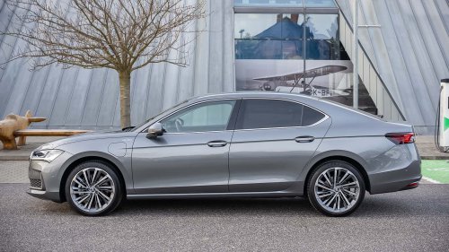 Skoda Superb iV (2026): Stärkerer Plug-in-Hybrid für die Limousine