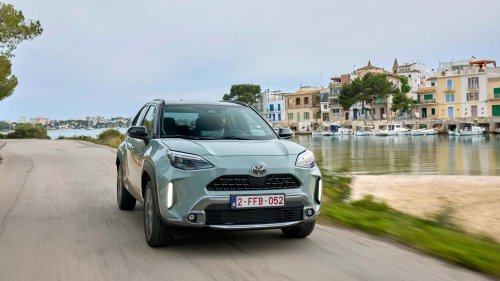 Nuevo Toyota Yaris Cross 2025: oferta SUV, Hybrid Eco, revisiones, garantía WOW