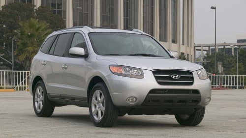 Hyundai, Hyundai Santa Fe, Lexus, ‘We Accept Trades': Woman’s Hyundai Santa Fe Tire Smashes a Lexus Dealership Window. Then a Salesman Steps In