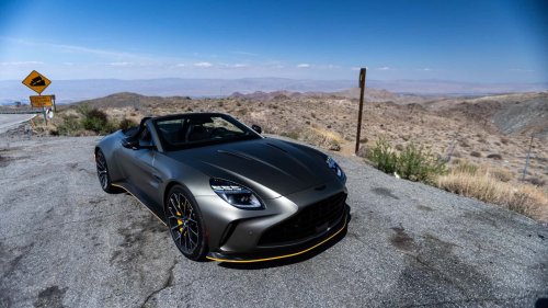 Aston Martin, Review Aston Martin Vantage Roadster: Rasa Berkendara ala Coupe