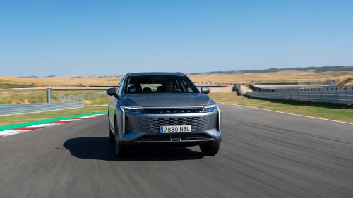 OMODA 9 SHS 2025: 535 CV y 39.900 €, para el SUV superhíbrido con 1.100 km de autonomía