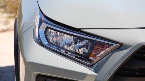 'Don’t See This Every Day:' 2020 RAV4 Goes In for Engine Issue. Then the Mechanic Finds Something Unusual In the Air Filter