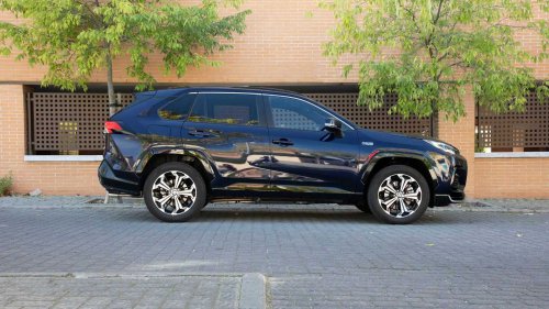 Suzuki Across: precio rebajado y más potencia en este SUV etiqueta 0