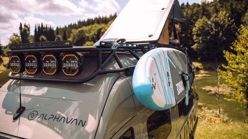 Alphavan 4x4 Off-Grid: Wenn Luxus auf Schotter trifft