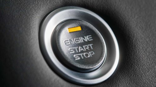 EMC 212, el interior y el maletero del nuevo todoterreno de gasolina