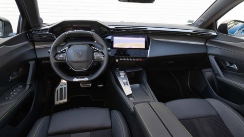Lanzamiento: Peugeot 408 (2025)