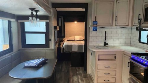 ‘And Then I See This:’ Customer’s Battery Light Comes On. The Tech Is Shocked By What He Finds Under the Hood