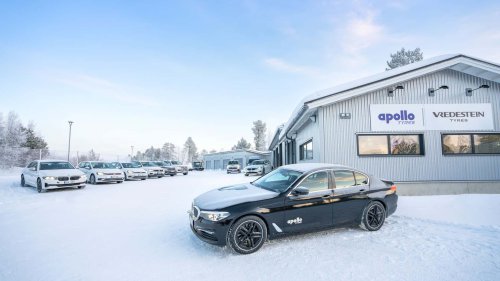 En Finlande, les pneus neige sont testés de cette manière