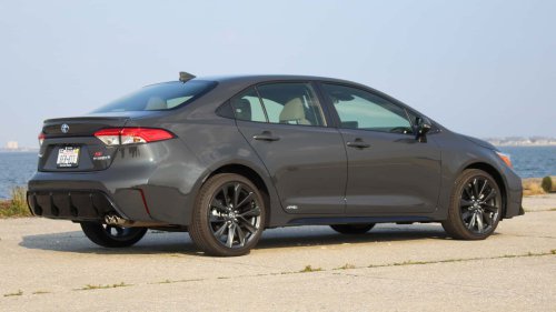 Toyota, Toyota Camry, Toyota Corolla, The Toyota Corolla And Camry Are Still Selling Great In SUV-Crazy America