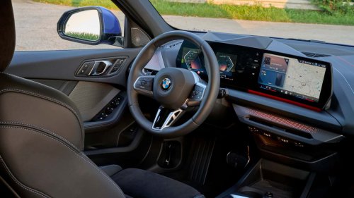 Nuevo BMW Serie 1 2025: Sport Collection, M, ultraequipado… ¡ojo, CUPRA León!