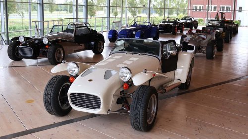 Donkervoort, Donkervoort F22: Konsistensi Radikal dalam Konstruksi Mobil
