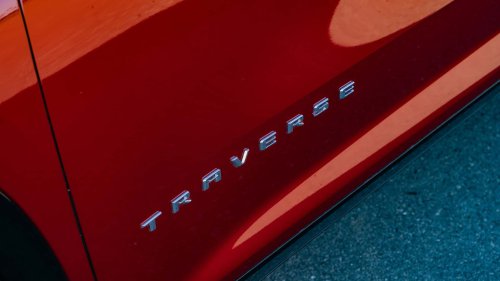 'Same LOL': Chevy Traverse Driver Has to Use Weird Trick So Battery Doesn't Give Out While Parked. There's Just One Problem