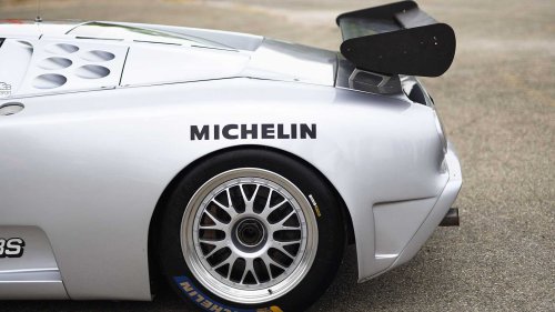 Tras la rave y la destrucción, analizamos el auge y declive de la 'Fábrica Azul' de Bugatti