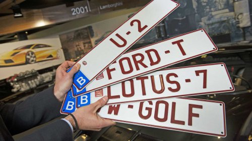 Matrículas rosas para determinados vehículos en Francia a partir de 2026