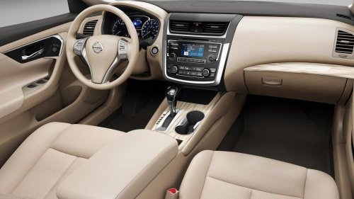 Nissan, Nissan Altima, 'CarMax Has To Be Stopped:' Man Goes to CarMax. Then He Sees How Much a 2015 Nissan Altima Is Selling For
