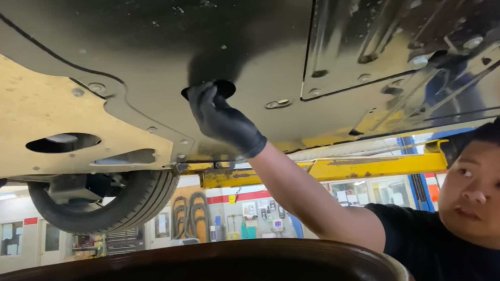 Tennessee Man Gets Call From Ex After Oil Change Goes Wrong. He's Shocked At What He Finds When He Gets to the Shop
