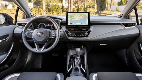 Sólo 4,5 l/100 km y 598 litros de maletero: el mejor Toyota para familias