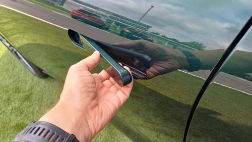 China prohíbe las manillas eléctricas retráctiles de las puertas de los coches