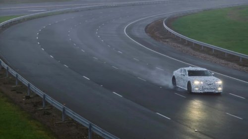 El nuevo Jaguar, con tres motores, tiene más de 1.000 CV
