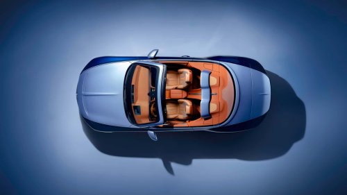 Un cabriolet sur mesure avec moteur W12 et détails faits main