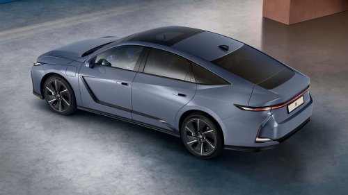 Lexus ES 2026: la berlina electrificada, ya a la venta en España