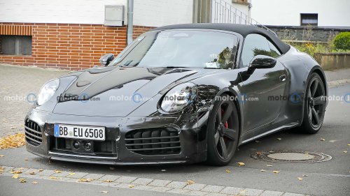 Porsche 911 Turbo Touring Cabrio (2026) als Erlkönig erwischt