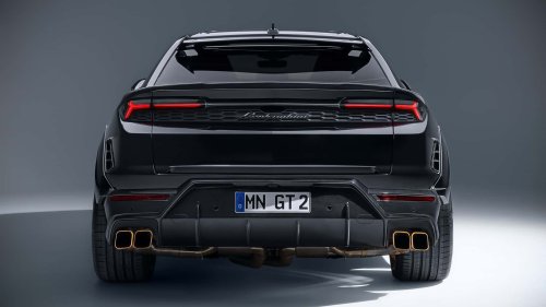 Un Lamborghini Urus SE avec un nouveau kit de carrosserie élargi